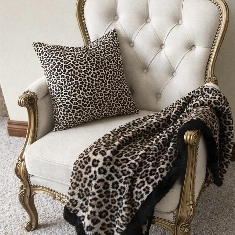Reversible Faux Fur Leopard Throw Blanket and Leopard Pillow